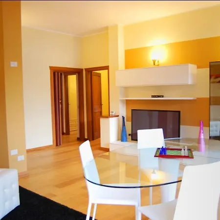 Holiday home Pamela - Fantastic 5 Bedroom With Lake View