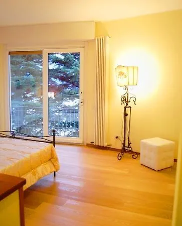 Pamela - Fantastic 5 Bedroom With Lake View Holiday home