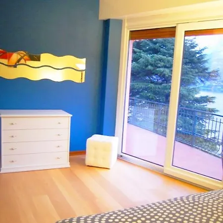 Pamela - Fantastic 5 Bedroom With Lake View