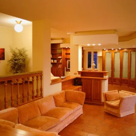 Pamela - Fantastic 5 Bedroom With Lake View *